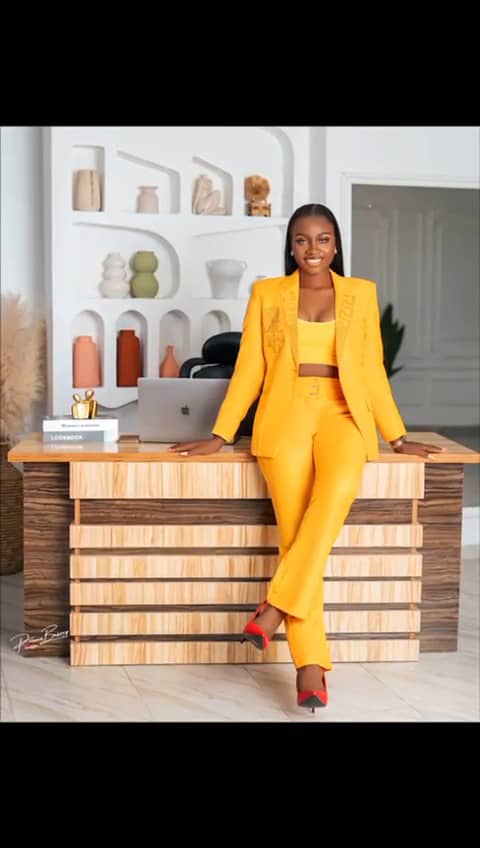 Elegant Female suit Ladies